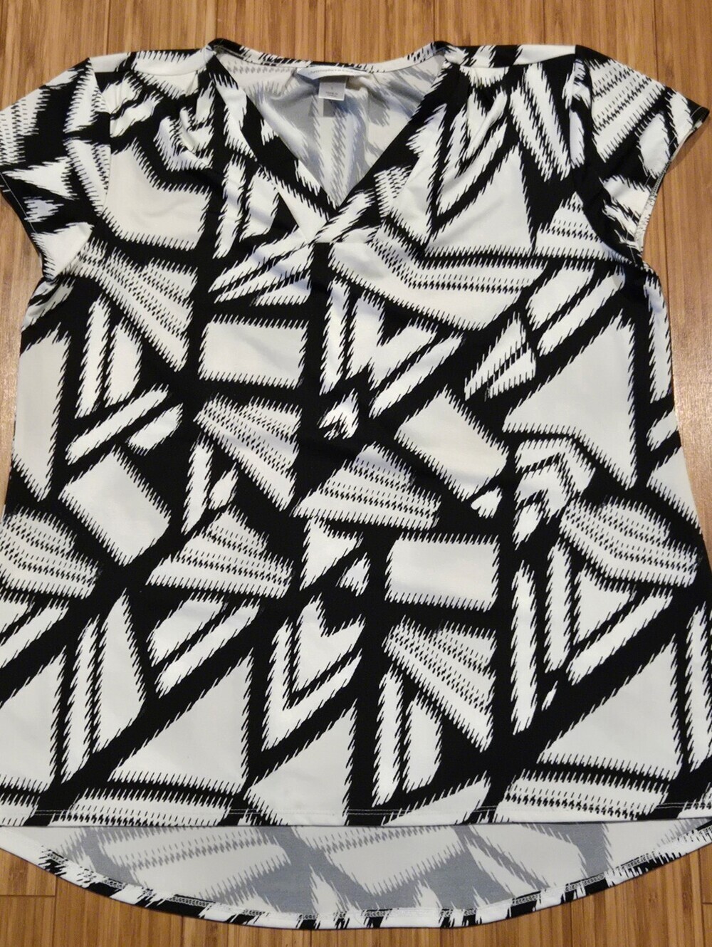 Christopher & Banks Black and White Geometric V-Neck Top